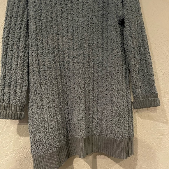 Cardigan - Picture 9 of 9